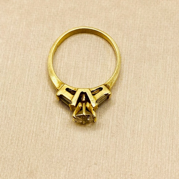 EUC Vintage 10k Yellow Gold Engagement Ring - Picture 12 of 15